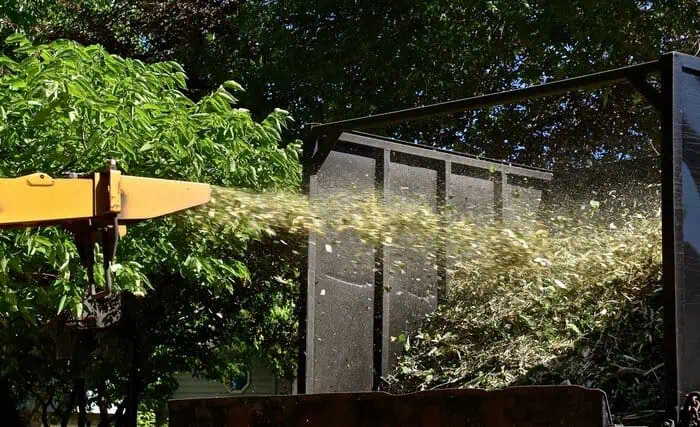tree chipping edmonton
